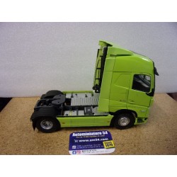 Volvo FH Globetrotter XL Neon Green 2023 S2400107 Solido 1/24