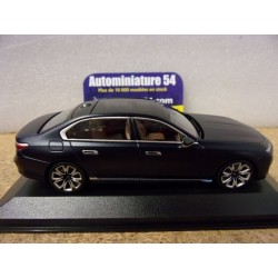 BMW i7 Frozen Tansaniblau Met. 2023 410024201 Minichamps