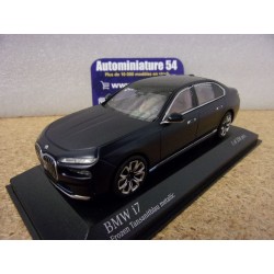 BMW i7 Frozen Tansaniblau...