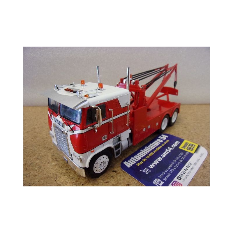 Freightliner FLA Tow Truck 1987 U43TTR002 Ixo Models