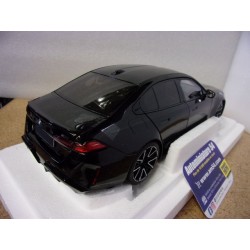 BMW M5 CSL Black Met. 2024 110023801 Minichamps
