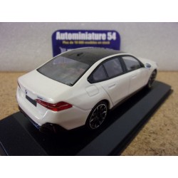 BMW i5 White Met. 2024 410024102 Minichamps