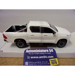 Toyota Hilux White 1:27 32920WT Maisto