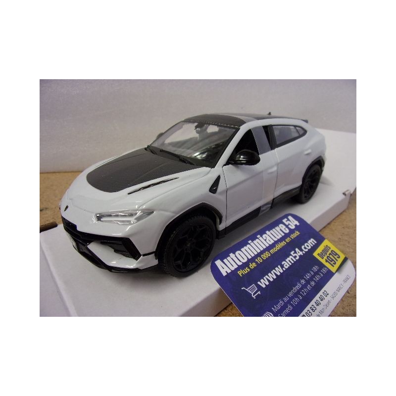 Lamborghini URUS Performante White 32928WT Maisto