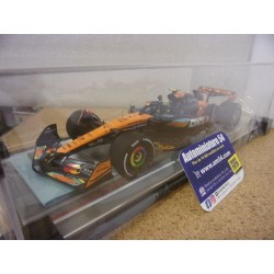 2025 McLaren MCL39 n°4...