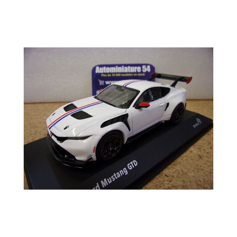 Ford Mustang GTD Frozen white 2025 S4318303 Solido