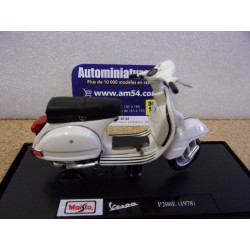 Vespa P200E White 1978 39540-06101 Maisto