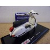 Vespa P200E White 1978 39540-06101 Maisto