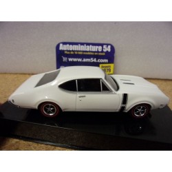 Oldsmobile 442 W30 White 1970 CLC621 Ixo Models