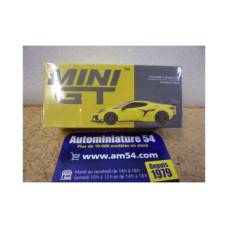 Chevrolet Corvette C8 ZR1 Accelerate Yellow MGT01158 Mini GT