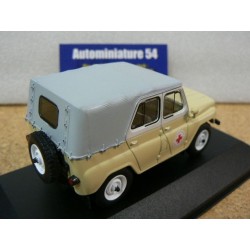 UAZ 469 BG Russian Medical 1977 IST040 Ixo - Ist Models