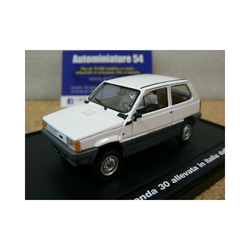 Fiat Panda 30 + figurine Panda S05.02 Brumm