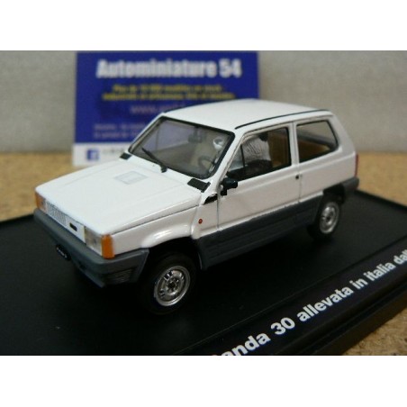 Fiat Panda 30 + figurine Panda S05.02 Brumm