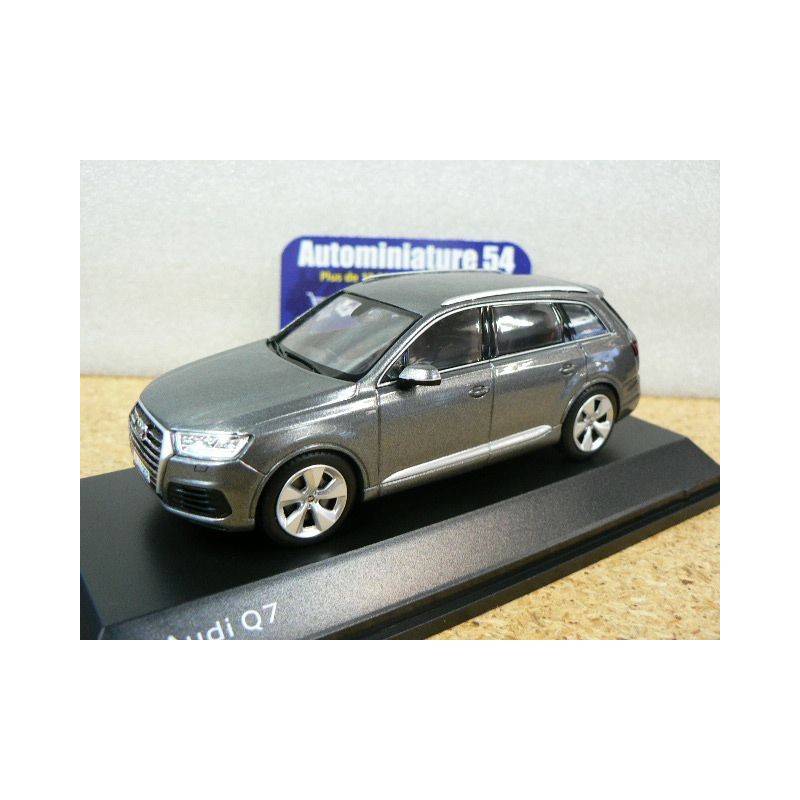 Audi Q7 White 5011407623 Spark