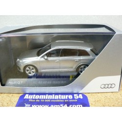 Audi Q7 Silver 5011407613 Spark