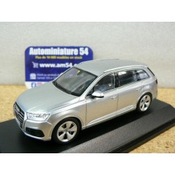 Audi Q7 Silver 5011407613 Spark