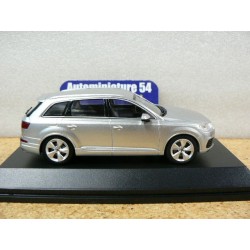 Audi Q7 Silver 5011407613 Spark