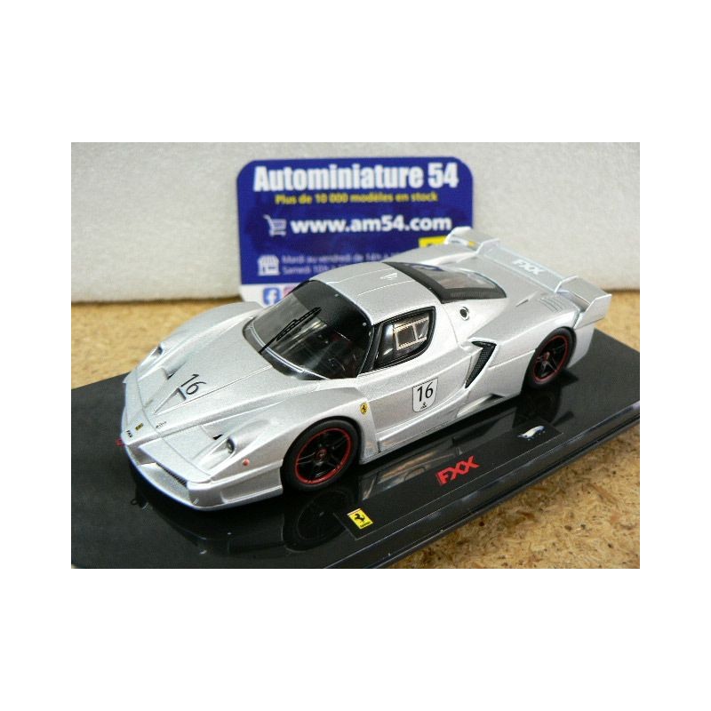 Ferrari FXX Silver n°16 N5609 Mattel Elite