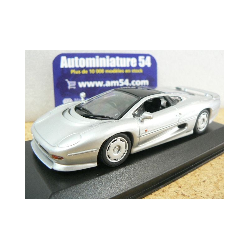 Jaguar XJ220 1991 Silver 940102221 MaXichamps