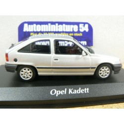 Opel Kadett 1990 Silver met. 940045900 MaXichamps