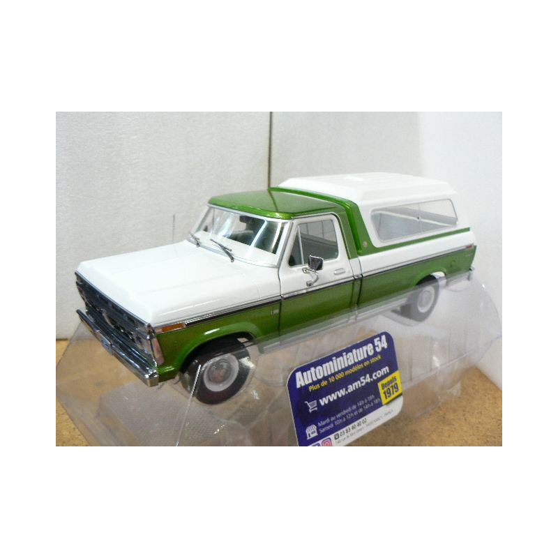 1976 Ford F-100 Green and White 1:18 Scale Greenlight 13545