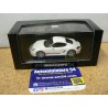 Porsche Cayman S Grand Prix white 2005 400065621 Minichamps