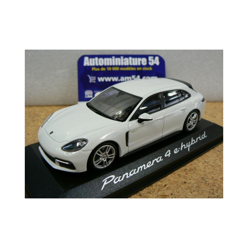 Porsche Panamera 4 e-Hybrid white 2016 WAP0207620H Minichamps