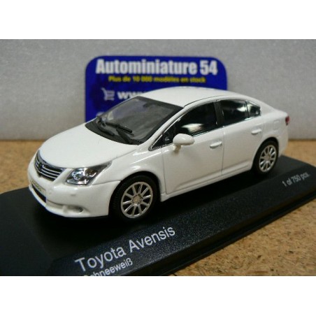 Toyota Avensis white 2009 400166900 Minichamps