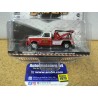 Chevrolet C30 Wrecker White - red 1972 " Dually Drivers "40080-B Greenlight 1.64ième