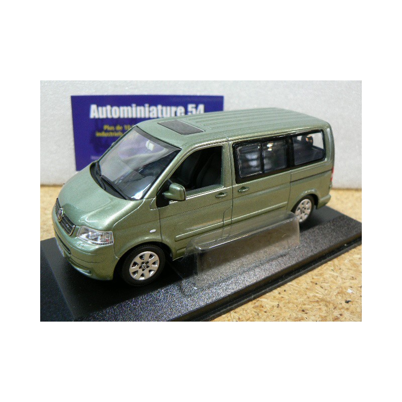 Volkswagen Combi T5 Multivan 842902111  Minichamps