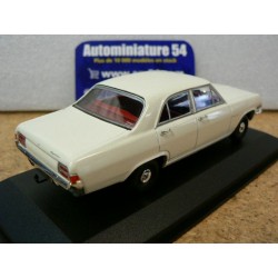 Opel Kapitan ChamonixWhite 1964 400048000 Minichamps