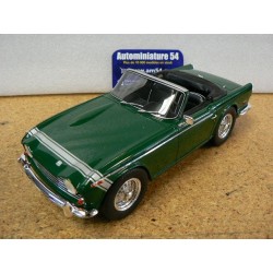 Triumph TR250 Green 450024800 Schuco ProR18