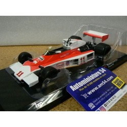 1976 Mc Laren Ford M23 n°11 James Hunt 1st World Champion + décals 24F001 Ixo Model