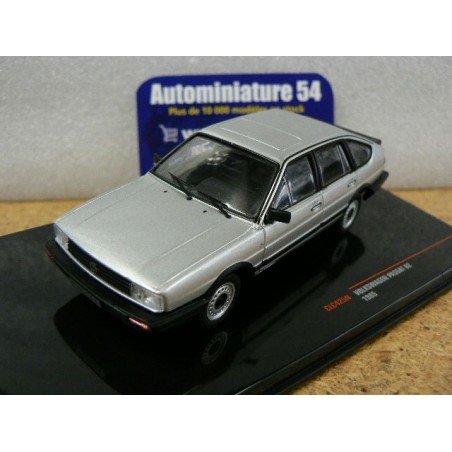 Volkswagen Passat B2 Silver 1985 CLC425 Ixo Models