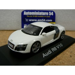 Audi R8 V10 White...