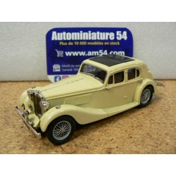 MG SA Saloon Cream 1939...