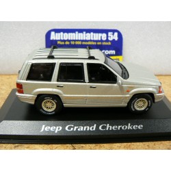 Jeep Grand Cherokee Silver 1995 940149661 MaXichamps