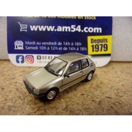 Peugeot 205 beige 870507 Premium ClassiXXs PCX87