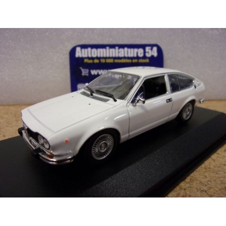 Alfa Roméo GTV White 1976 940120121 MaXichamps