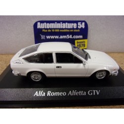 Alfa Roméo GTV White 1976 940120121 MaXichamps