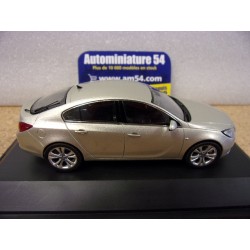 Opel Insigna Fliesskeck Pannacotta 450726600 Schuco