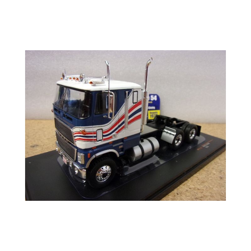 Ford CL 9000 white - blue TR177 Ixo Models