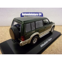 Mitsubishi Pajero LWB Green Met. 1991 940163471 MaXichamps