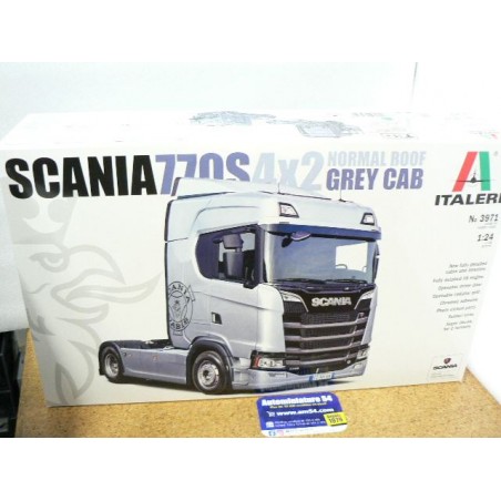 Scania 770S 4x2 Normal Roof Grey Cab n°3971 Italeri  Maquette 1.24