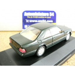 Mercedes E320 Coupé Green !! défaut peinture aile avant " 070119 Herpa