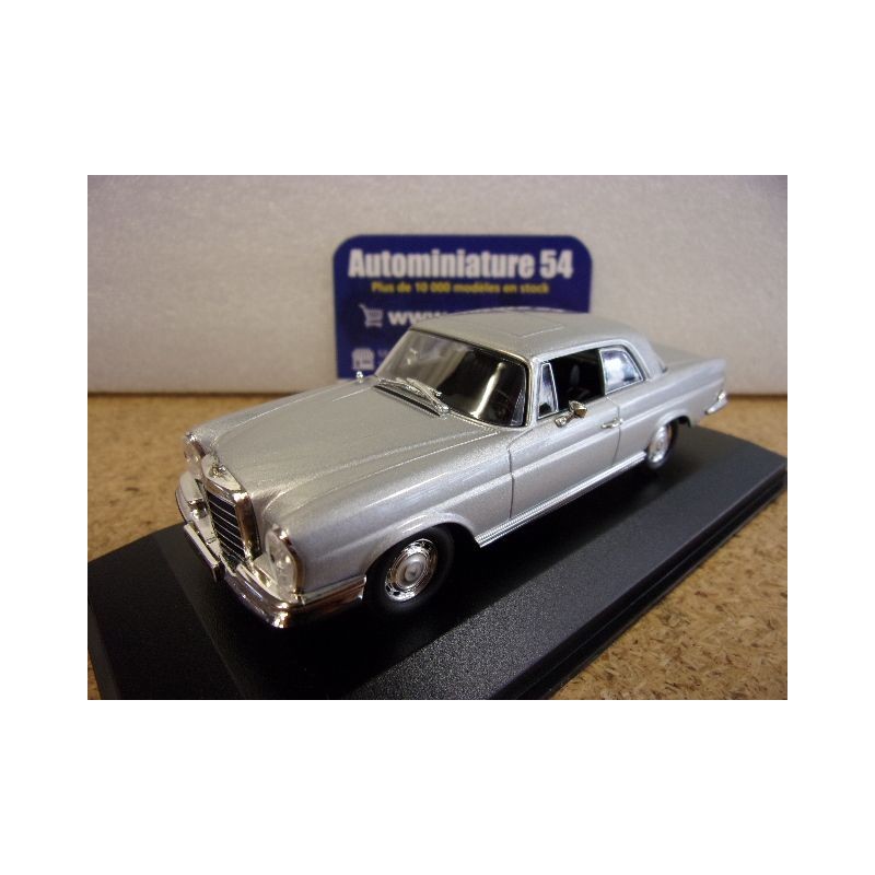 Mercedes Benz 280 SE 3.5 Coupe Silver 1970 940038120 MaXichamps