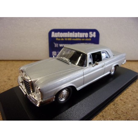 Mercedes Benz 280 SE 3.5 Coupe Silver 1970 940038120 MaXichamps