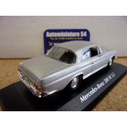 Mercedes Benz 280 SE 3.5 Coupe Silver 1970 940038120 MaXichamps