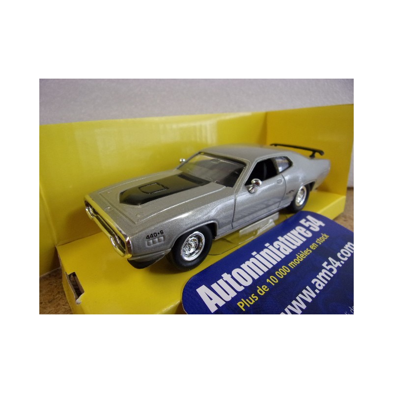 Plymouth GTX Silver 1971 94218S YatMing Lucky Die Cast