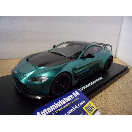Aston Martin Vantage V12 Racing Green GT922 GT Spirit